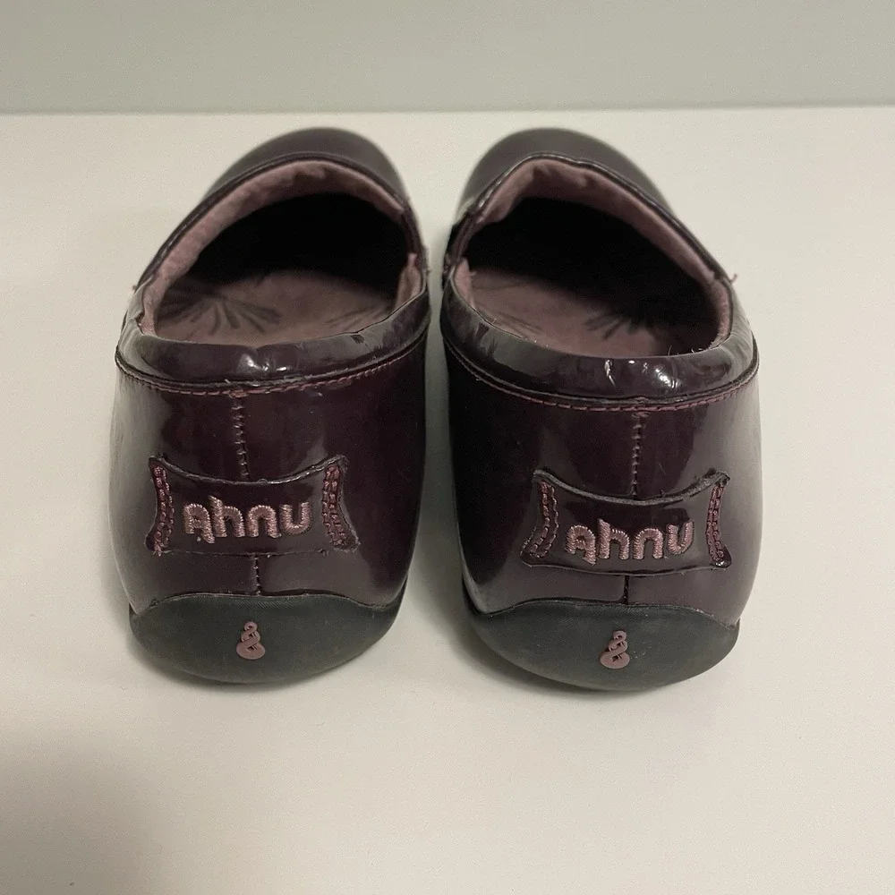 Ahnu Jackie Women Size 8 Wine Color Patent Leather Comfort Slip On Loafers Shoes
